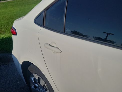 Used 2023 Toyota Corolla LE FWD image 11