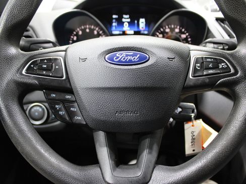 Used 2018 Ford Escape SE w/ SE Sync 3 Package image 9