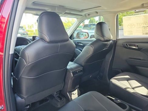 New 2026 Toyota Highlander XLE AWD/4WD image 6