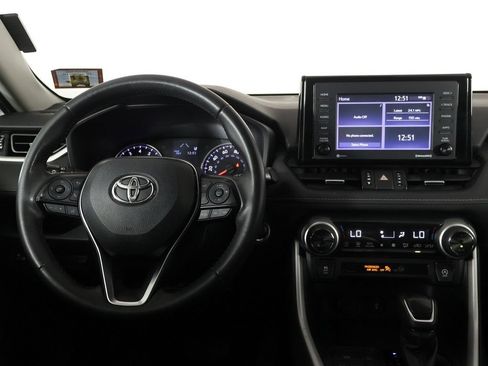 Used 2020 Toyota RAV4 XLE Premium FWD image 32