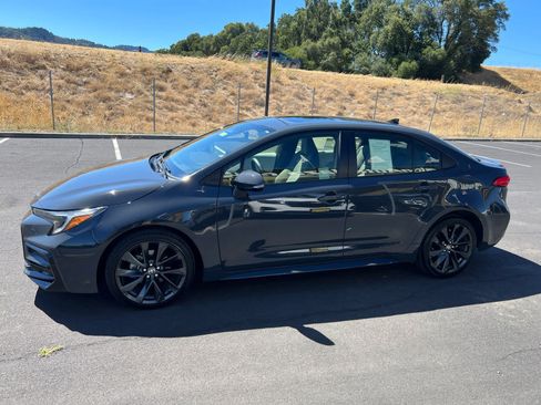 Certified 2025 Toyota Corolla SE w/ SE Premium Package FWD image 7