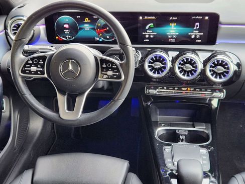 Used 2022 Mercedes-Benz A 220 image 27