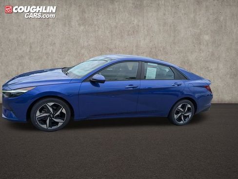 Certified 2023 Hyundai Elantra SEL w/ Convenience Package FWD image 4