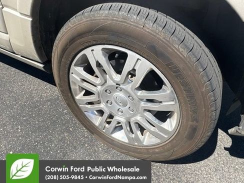 Used 2017 Ford Expedition Limited w/ Equipment Group 301A AWD/4WD image 22