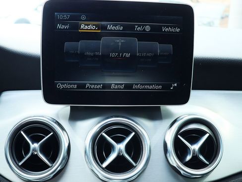 Used 2018 Mercedes-Benz GLA 250 w/ AMG Line Exterior image 48