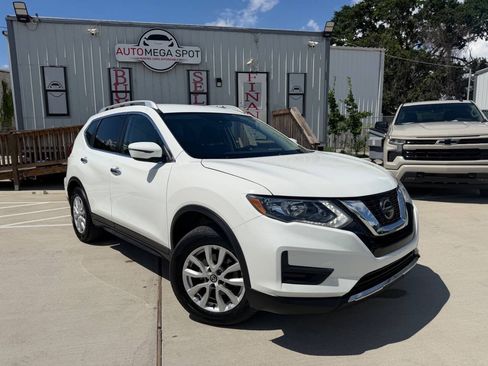 Used 2020 Nissan Rogue SV AWD/4WD image 2