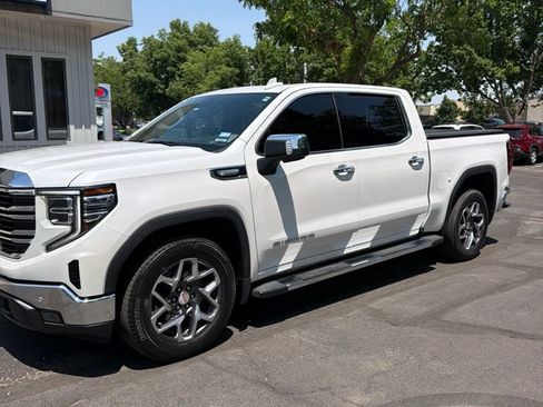Used 2024 GMC Sierra 1500 SLT RWD image 2