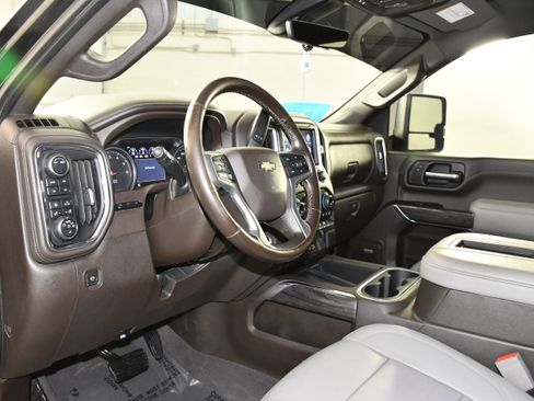 Used 2022 Chevrolet Silverado 2500 LTZ w/ LTZ Premium Package AWD/4WD image 2
