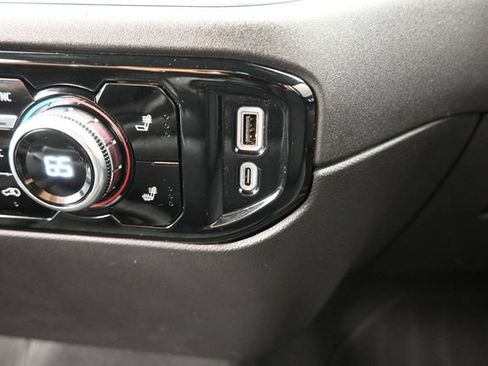 Used 2025 GMC Sierra 1500 SLT RWD image 6