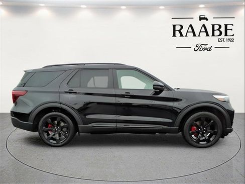 Used 2022 Ford Explorer ST w/ Equipment Group 401A image 9