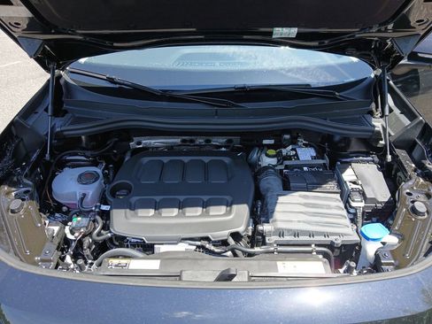 New 2025 Volkswagen Tiguan SE image 20