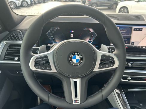 Used 2026 BMW X5 M60i image 41