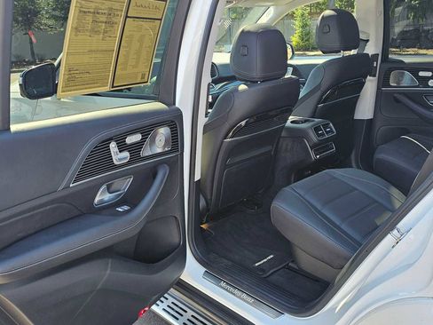 Used 2024 Mercedes-Benz GLS 580 4MATIC image 15