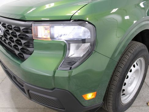 New 2025 Ford Maverick XL image 12