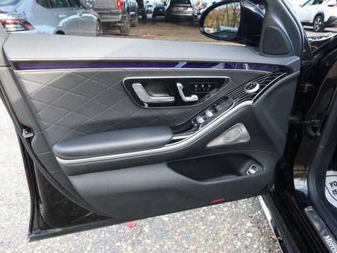Used 2023 Mercedes-Benz S 580 4MATIC Sedan image 11