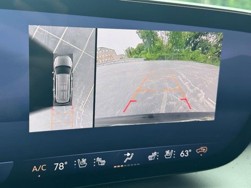 Used 2025 Buick Enclave Avenir w/ Super Cruise Package FWD image 24