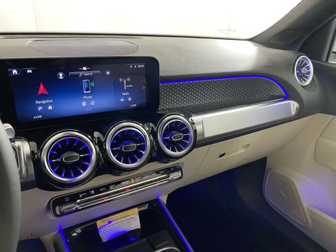 Certified 2025 Mercedes-Benz GLB 250 4MATIC image 23