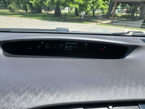 Used 2010 Toyota Prius Three FWD image 17