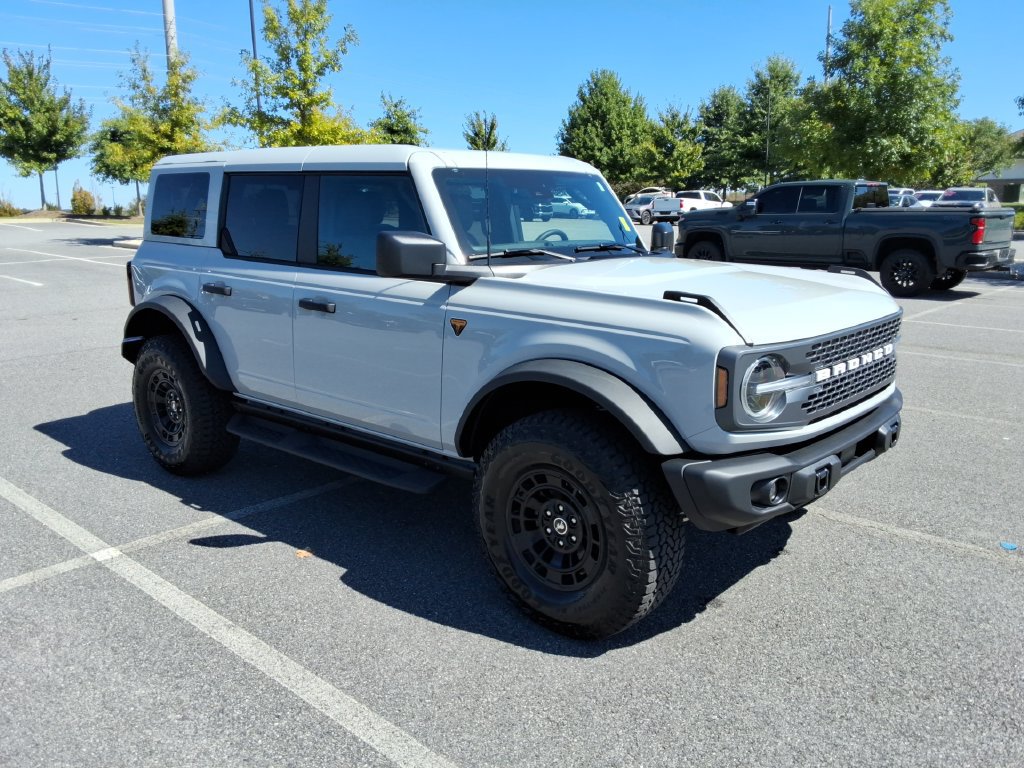 Used 2026 Ford Bronco Badlands w/ Sasquatch Package AWD/4WD image 3