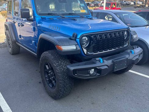 Used 2024 Jeep Wrangler Willys image 1