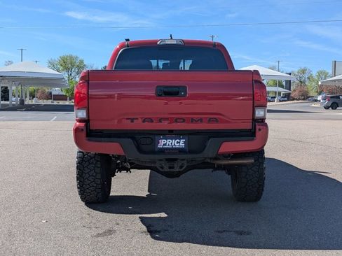 Used 2019 Toyota Tacoma TRD Off-Road w/ Technology Package image 6