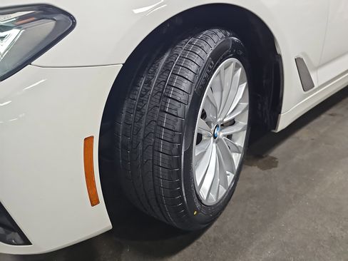 Certified 2023 BMW 530i w/ Executive Package image 35