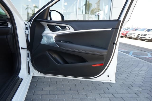 Used 2026 Genesis G70 2.5T Prestige RWD image 16