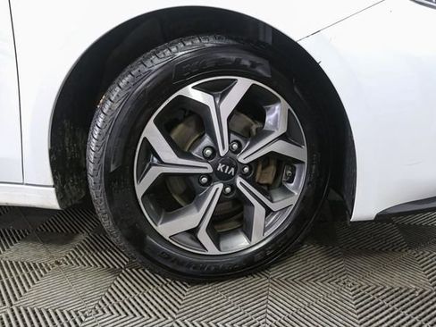 Used 2020 Kia Forte LXS FWD image 13