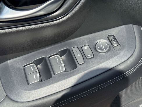 New 2026 Honda HR-V EX-L image 17
