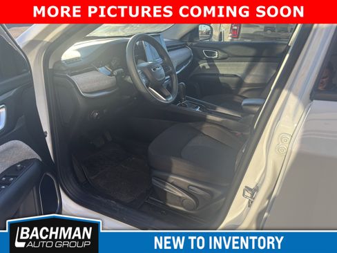Used 2022 Jeep Compass Sport image 6