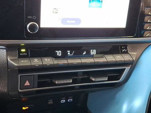 Certified 2025 Toyota Camry SE image 12