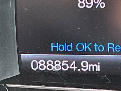 Used 2016 Ford Explorer XLT w/ Equipment Group 202A image 10