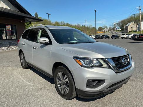 Used 2019 Nissan Pathfinder S AWD/4WD image 11