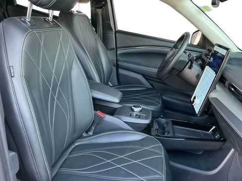 Used 2021 Ford Mustang Mach-E Select w/ Comfort/Technology Package image 15