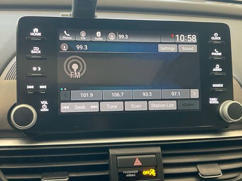 Used 2018 Honda Accord EX image 16