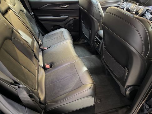 Used 2023 Jeep Grand Cherokee Altitude AWD/4WD image 43