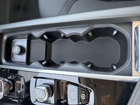 New 2026 Volvo XC60 T8 Plus w/ Protection Package Premier image 39