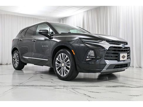 Used 2020 Chevrolet Blazer Premier image 2