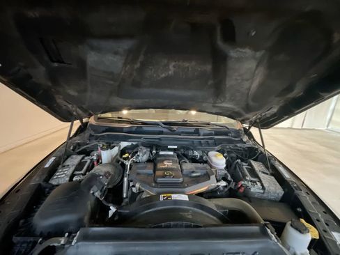 Used 2018 RAM 2500 Laramie w/ Convenience Group AWD/4WD image 24