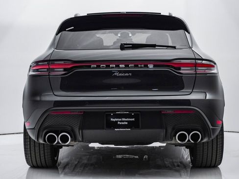 Certified 2024 Porsche Macan image 11