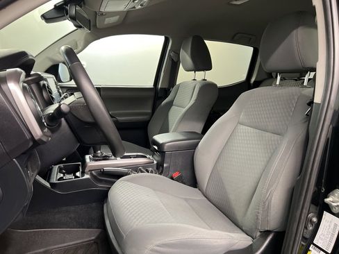 Used 2020 Toyota Tacoma SR5 w/ Technology Package image 27