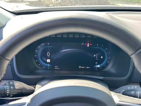 Used 2025 Volvo XC90 B5 Plus AWD/4WD image 26