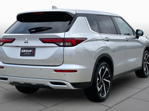 Used 2024 Mitsubishi Outlander SE FWD image 13