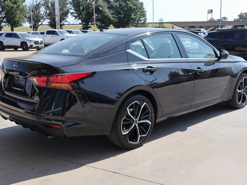 Used 2024 Nissan Altima 2.5 SR image 5
