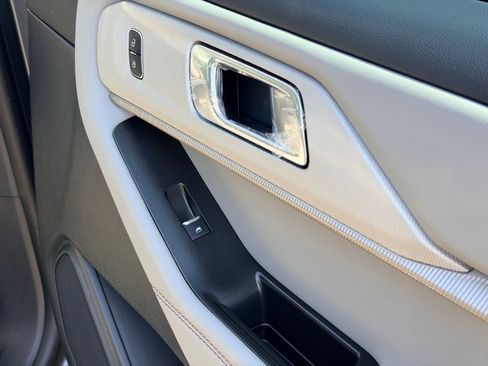 New 2026 Ford Explorer Active RWD image 7