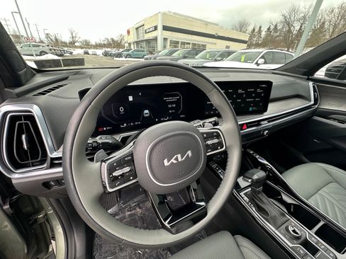 Used 2025 Kia Sorento SX Prestige w/ Sage Leather Package image 43