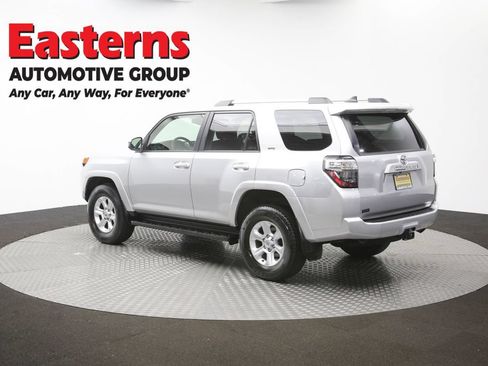 Used 2024 Toyota 4Runner SR5 AWD/4WD image 58
