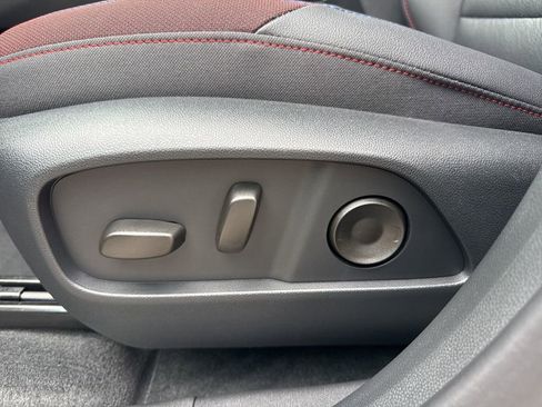 New 2026 Chevrolet Equinox RS image 10