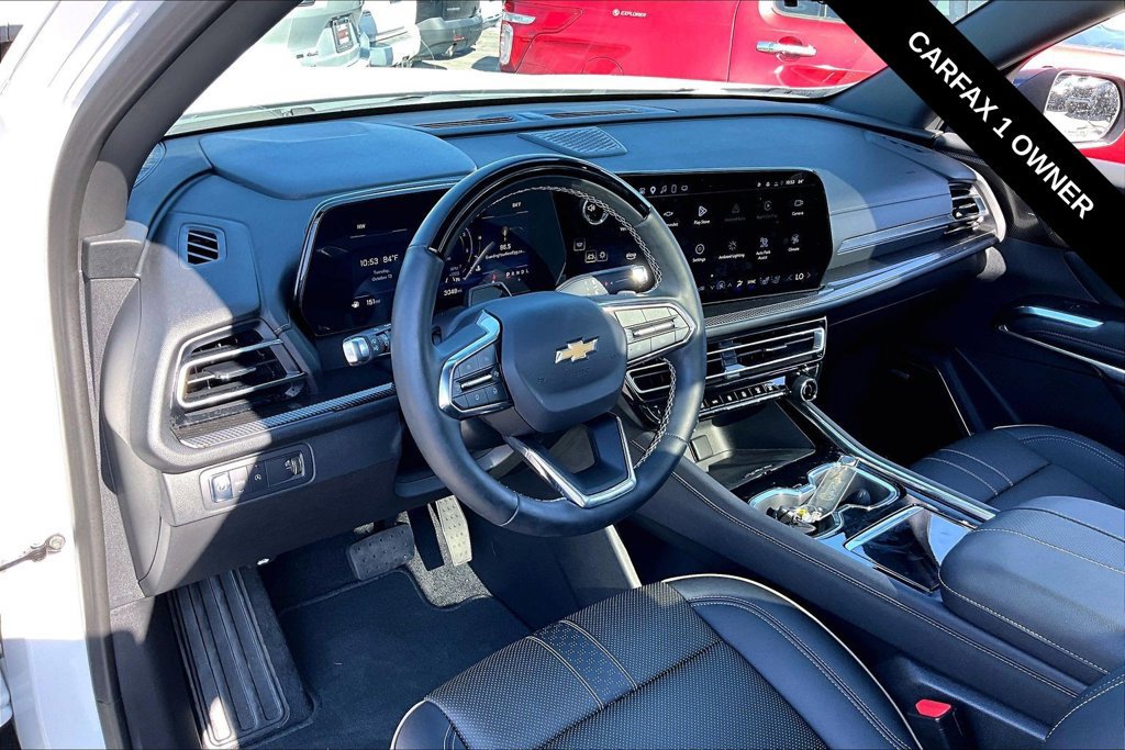 Used 2025 Chevrolet Traverse High Country FWD image 11