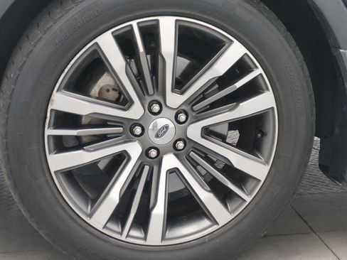 Used 2016 Ford Explorer Platinum AWD/4WD image 31